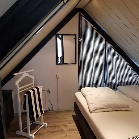 בית נופש With Large Terrace