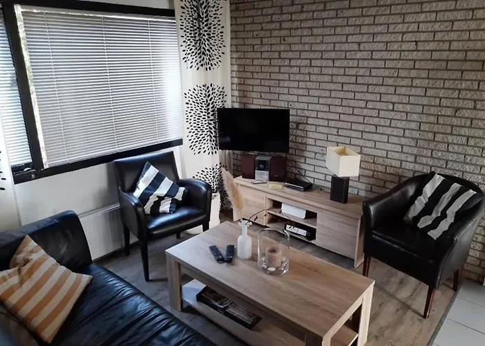 With Large Terrace Feriehus