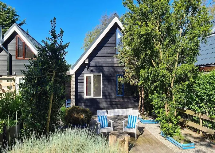 Feriehus With Large Terrace *