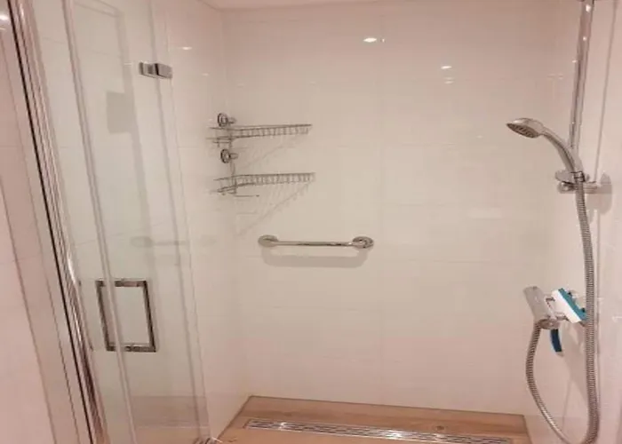 With Large Terrace Feriehus *